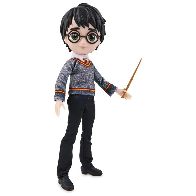 Wizarding World Bambola Articolata Harry Potter 20cm Bacchetta e Divisa di Hogwarts Inclusa