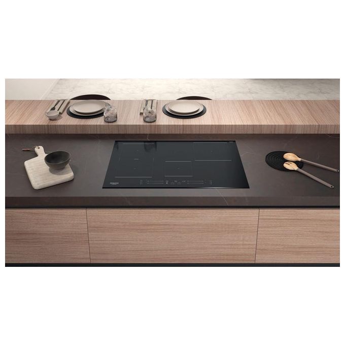 Hotpoint HS 3377C BF Piano Cottura ad Induzione 4 Zone Adattatore di Potenza Zona Flexi Duo 18 Livelli di Potenza Blocco Comandi 70 cm Nero