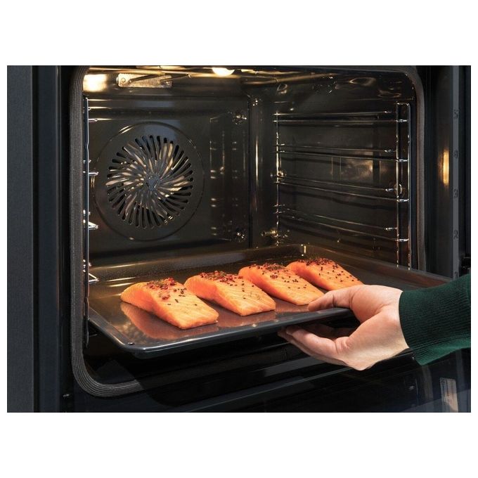 Electrolux serie 800 EOB9S21WX Forno a vapore SteamBoost da incasso 70 Litri Classe A++ 21 funzioni Wi-Fi 60 cm Termosonda 2 programmi di pulizia Nero-Acciaio Inox Antimpronta