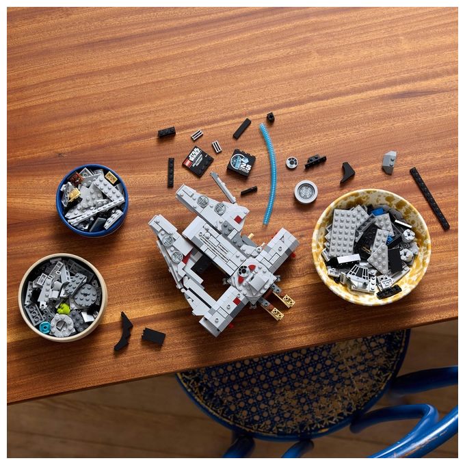 LEGO Star Wars 75375 Millennium Falcon, Modellino da Costruire di Astronave per Adulti, Idee Regalo Lui, Lei, Marito o Moglie