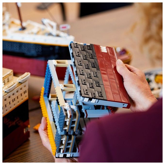 LEGO Creator Titanic Modello in Mattoncini da Costruzione per Appassionati e Collezionisti di Tutte le Eta'