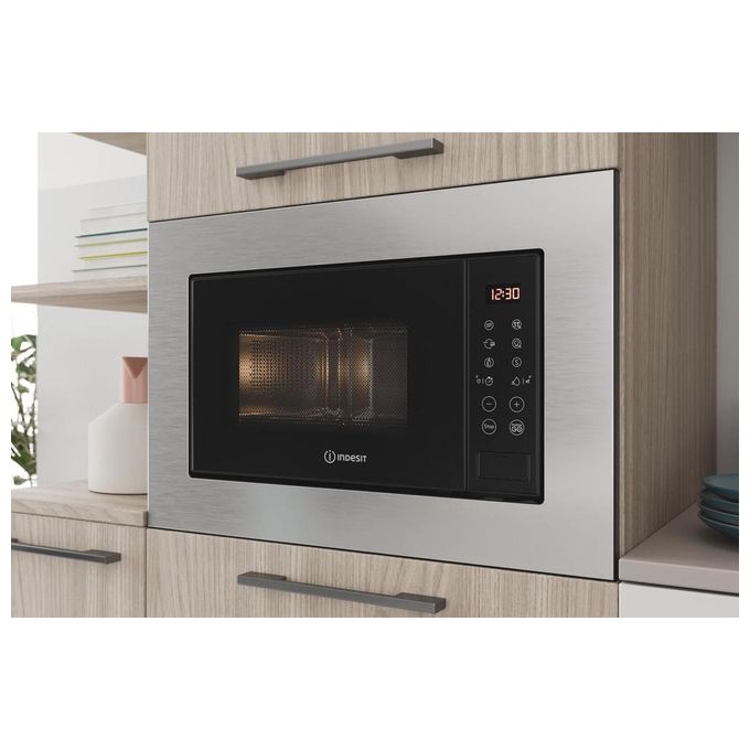 Indesit MWI 120 GX Microonde con Grill Capacita' 20 Litri Potenza 800W Auto Cook Grill al quarzo 22 Funzioni Acciaio opaco