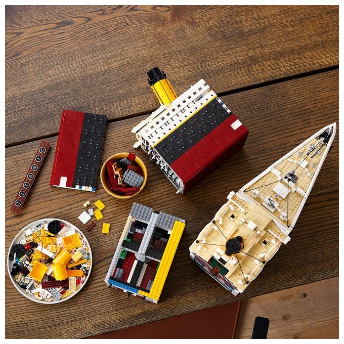 LEGO Creator Titanic Modello in Mattoncini da Costruzione per Appassionati e Collezionisti di Tutte le Eta'