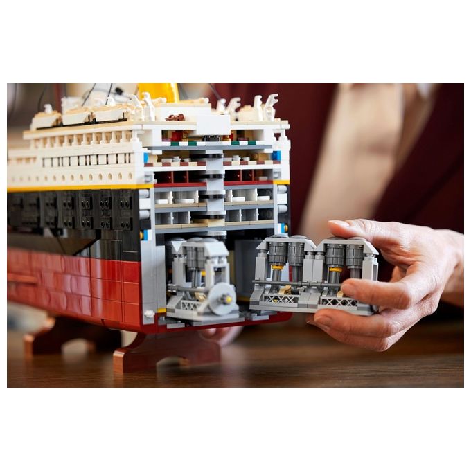 LEGO Creator Titanic Modello in Mattoncini da Costruzione per Appassionati e Collezionisti di Tutte le Eta'