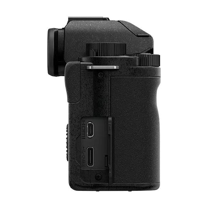 Panasonic Lumix DC-G100DKEGK Fotocamera Mirrorless Micro Quattro Terzi con Obiettivo Lumix G Vario 12-32mm F3.5-5.6 20.3MP 4K 30p e FHD 60 Video Nero