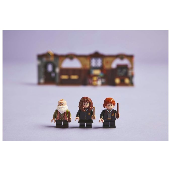 LEGO Harry Potter Castello di Hogwarts: Lezione di Incantesimi con 3 Minifigure da Collezione tra cui Hermione Granger e Ron Weasley con Funzione di levitazione Giochi per Bambini e Bambini da 8 Anni