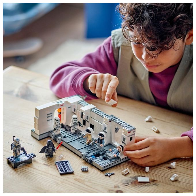LEGO Star Wars 75387 Imbarco sulla Tantive IV, Giochi Bambini 8+, Scena nell'Astronave Giocattolo da Costruire con Minifigure