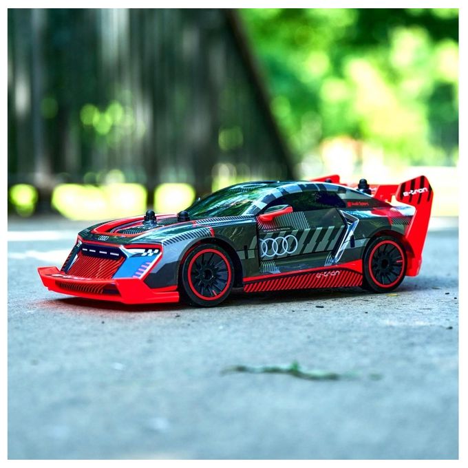Dickie RC Audi S1 E-Tron Quattro 2.4 GHz 1:16
