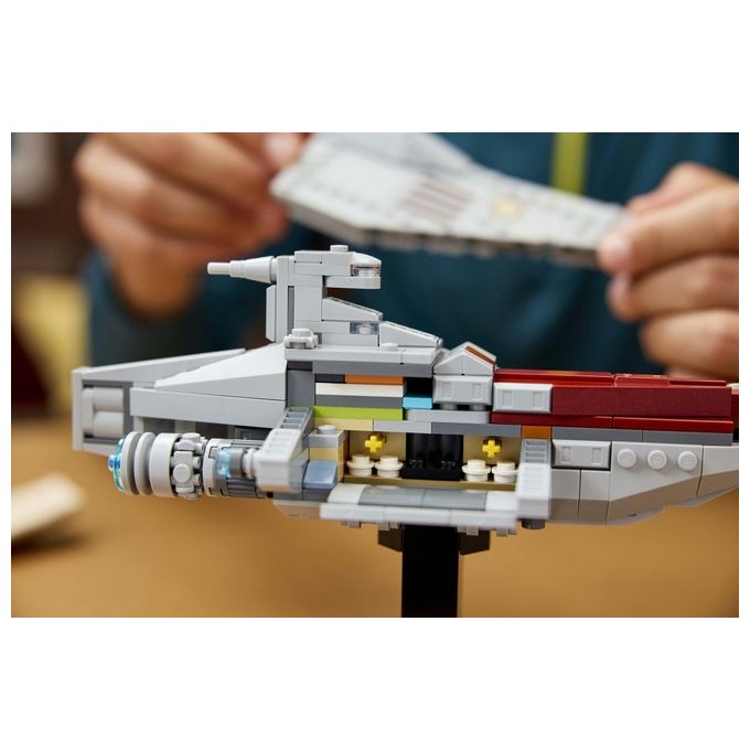 LEGO Star Wars 75404 Nave d'Assalto Classe Acclamator, Modellino da Costruire di Astronave da Collezione con Supporto, Idea Regalo di Compleanno per Adulti, Uomo, Donna e Fan dell'Attacco dei Cloni