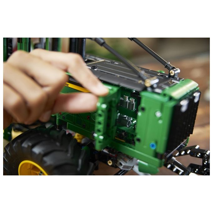 LEGO Technic 42157 Trattore John Deere 948L-II, Modellino da Costruire di Veicolo Giocattolo con Funzioni Pneumatiche e 4WD