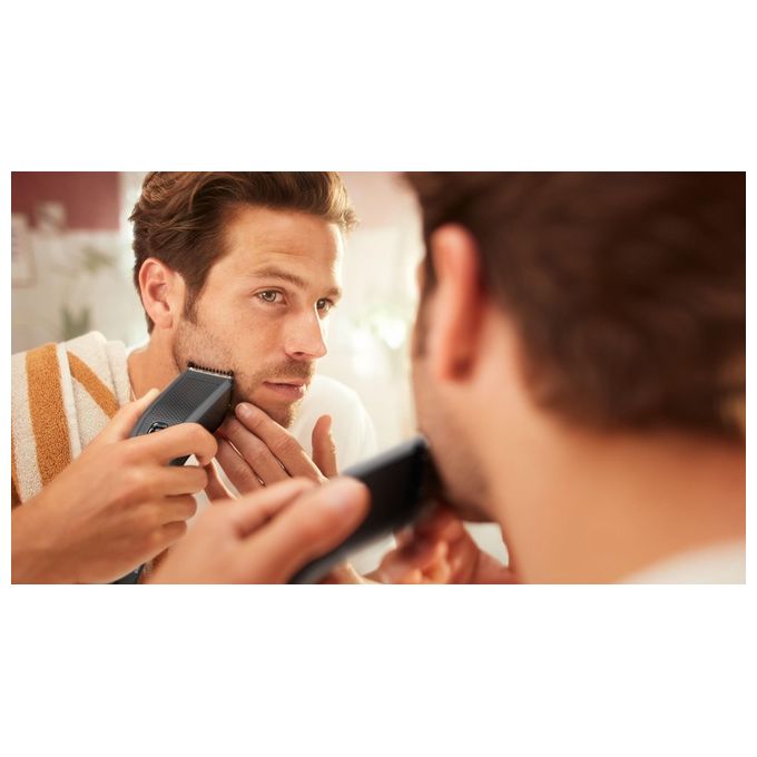 Philips HC3525-15 Hairclipper Series 3000 Regolacapelli Lame Autoaffilanti 13 Lunghezze Autonomia 45 min colore Nero