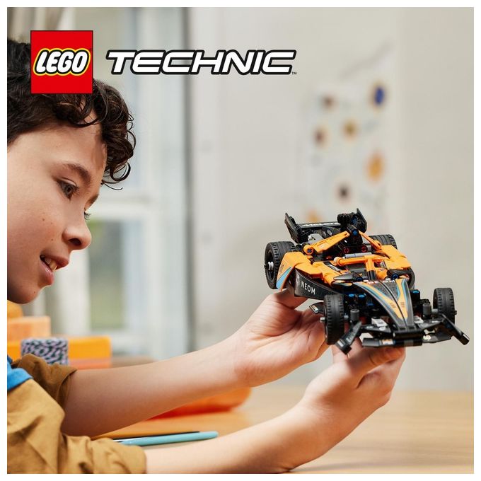 LEGO Technic 42169 NEOM McLaren Formula E Race Car, Macchina Giocattolo per Bambini 9+, Modellino di Auto F1 da Costruire