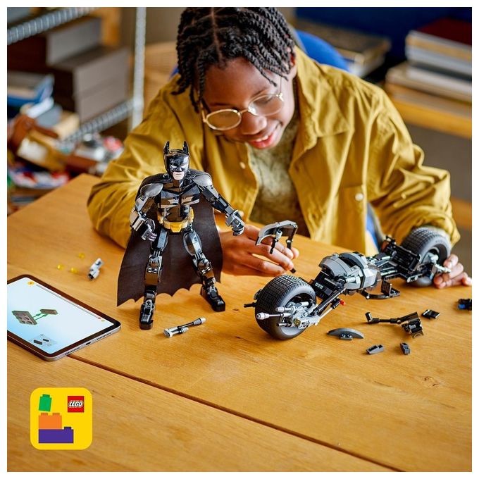 LEGO DC Il Personaggio Costruibile di Batman con Bat-Pod Moto e Action Figure Giocattolo da Il Cavaliere Oscuro da Costruire Regalo da Supereroi per Bambini Bambine e Adulti da Collezione 76273