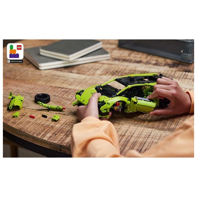 LEGO Technic 42161 Lamborghini Huracán Tecnica, Modellino di Auto da Costruire, Macchina Giocattolo per Bambini