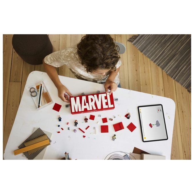 LEGO Marvel Logo e Minifigure MARVEL 76313