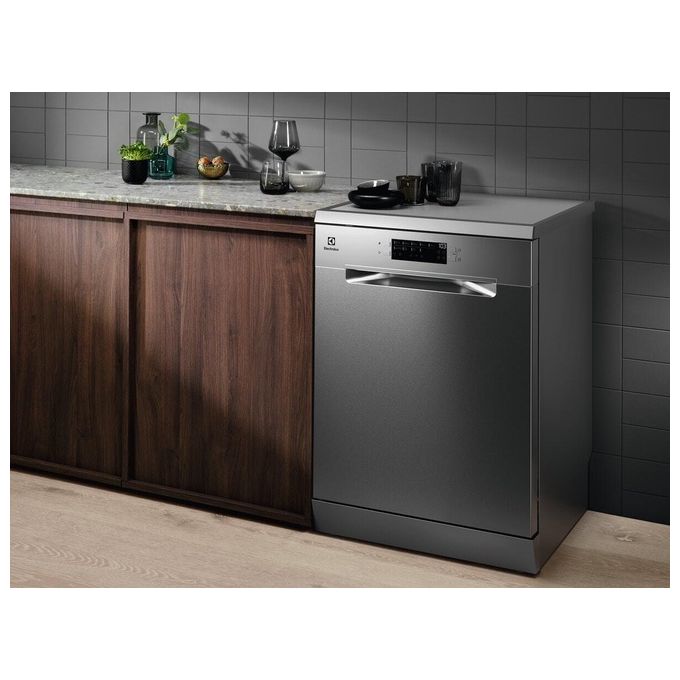 Electrolux ESA47200SX Serie 300 Lavastoviglie Libera installazione 13 coperti Classe E AirDry 46 dB Motore Inverter (85x60x62 cm) colore Inox