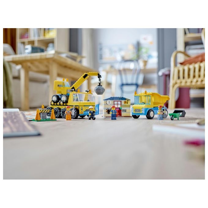 LEGO City 60391 Camion da Cantiere e Gru con Palla da Demolizione, Set con Veicoli Giocattolo, Giochi Educativi per Bambini 4+