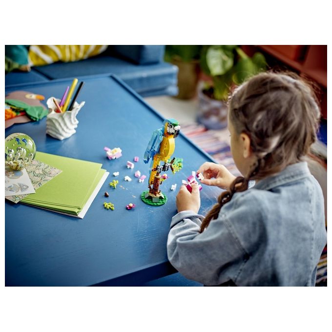 LEGO Creator 31136 Pappagallo Esotico 31136-LEGO Set 3 in 1 con Pesce e Rana Animali Giocattolo Giochi Creativi per Bambini da 7 Anni