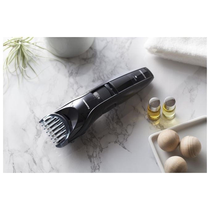 Panasonic ER‑GC53‑K503 - Tagliacapelli con cavo-cordless, autonomia 40 min, lame acciaio inox, 19 lunghezze da 0,5 a 10 mm, lavabile, colore nero