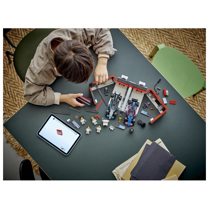 LEGO City Formula 1 Garage con monoposto Mercedes-AMG e Alpine F1 60444