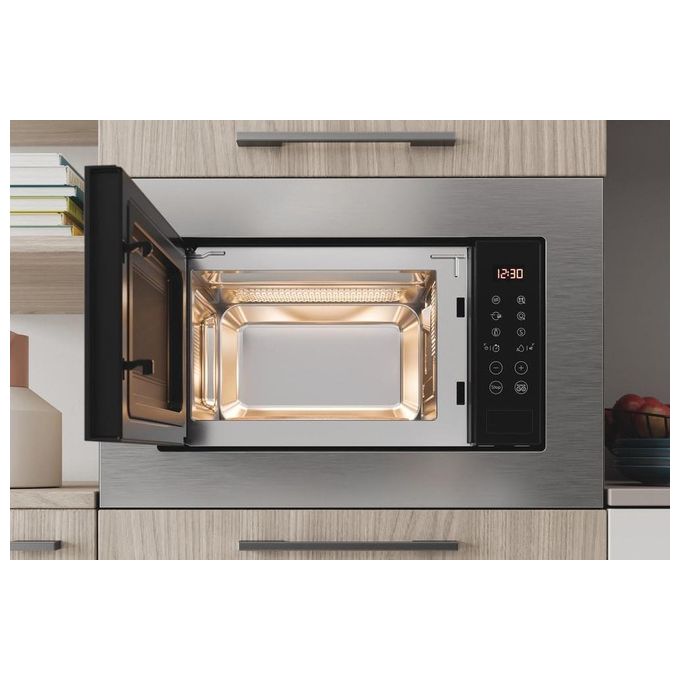 Indesit MWI 120 GX Microonde con Grill Capacita' 20 Litri Potenza 800W Auto Cook Grill al quarzo 22 Funzioni Acciaio opaco
