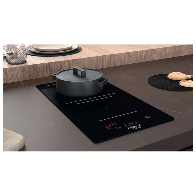 Hotpoint HQ 0930S NE Piano Cottura ad Induzione 2 Zone Comandi centrali a sfioramento 9 Livelli di potenza MyMenu 29 cm Nero