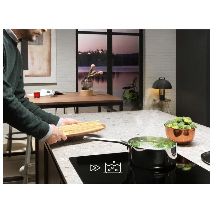 Electrolux EIT81443 Piano cottura a Induzione in Vetroceramica 4 Zone 80 cm Connessione Hob2Hood Nero