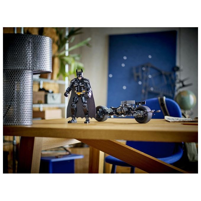 LEGO DC Il Personaggio Costruibile di Batman con Bat-Pod Moto e Action Figure Giocattolo da Il Cavaliere Oscuro da Costruire Regalo da Supereroi per Bambini Bambine e Adulti da Collezione 76273