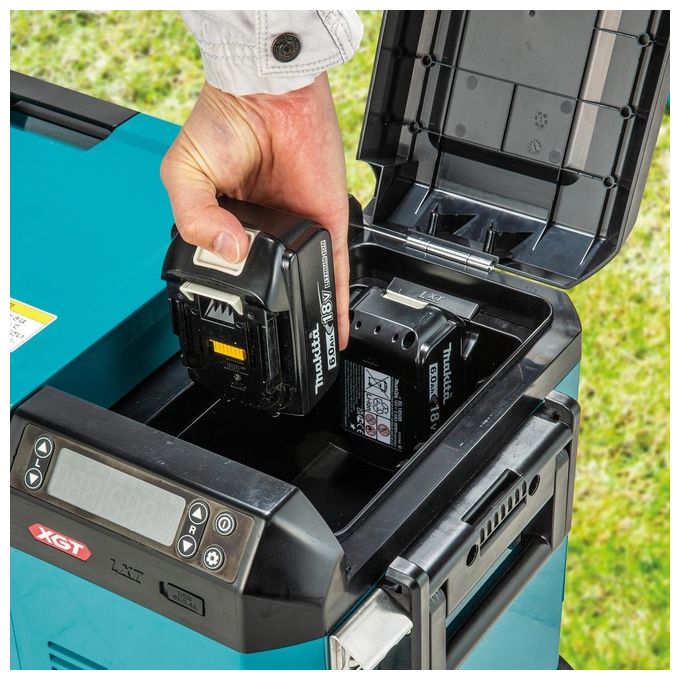 Makita CW004GZ 40V Cordless Cooler and Heater Box