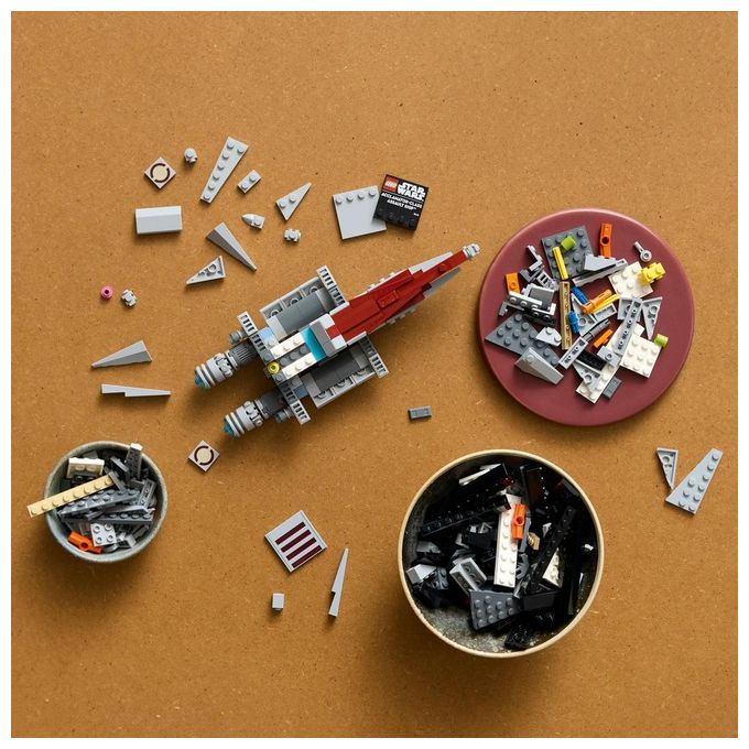 LEGO Star Wars 75404 Nave d'Assalto Classe Acclamator, Modellino da Costruire di Astronave da Collezione con Supporto, Idea Regalo di Compleanno per Adulti, Uomo, Donna e Fan dell'Attacco dei Cloni