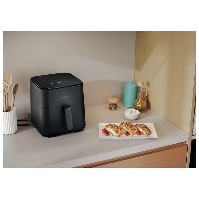 Candy CCAF 011 Friggitrice ad Aria Capacita' 5 Litri Potenza 1500 Watt colore Nero