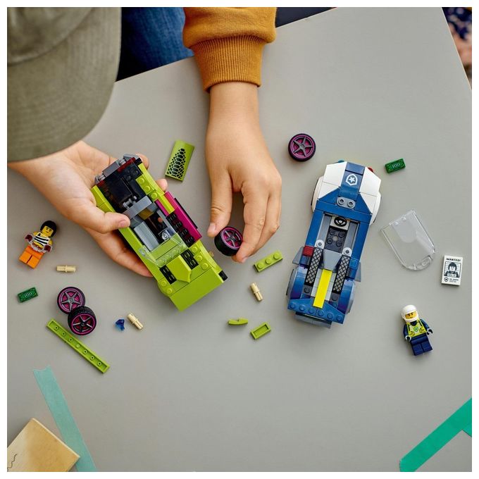LEGO City 60415 Inseguimento della Macchina da Corsa, 2 Modellini di Auto della Polizia, Giocattolo per Bambini di 6+ Anni