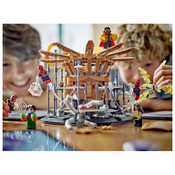 LEGO Marvel 76261 La Battaglia Finale di Spider-Man, Ricrea la Scena di Spider-Man: No Way Home con 3 Minifigure di Peter Parker
