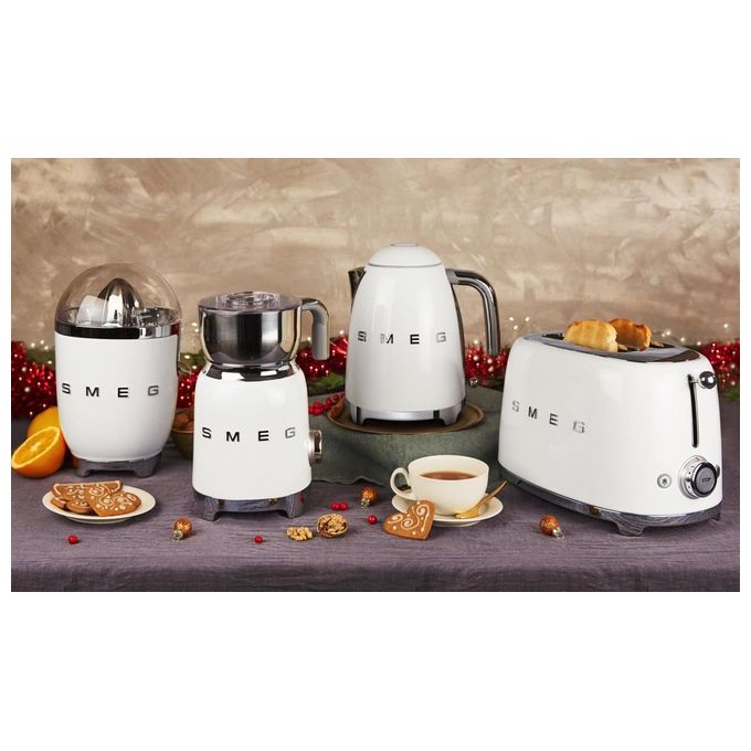 Smeg KLF03WHEU Estetica 50's Style Bollitore Elettrico Capacita' 1,7 Litri 7 Tazze Potenza 2400 W Bianco