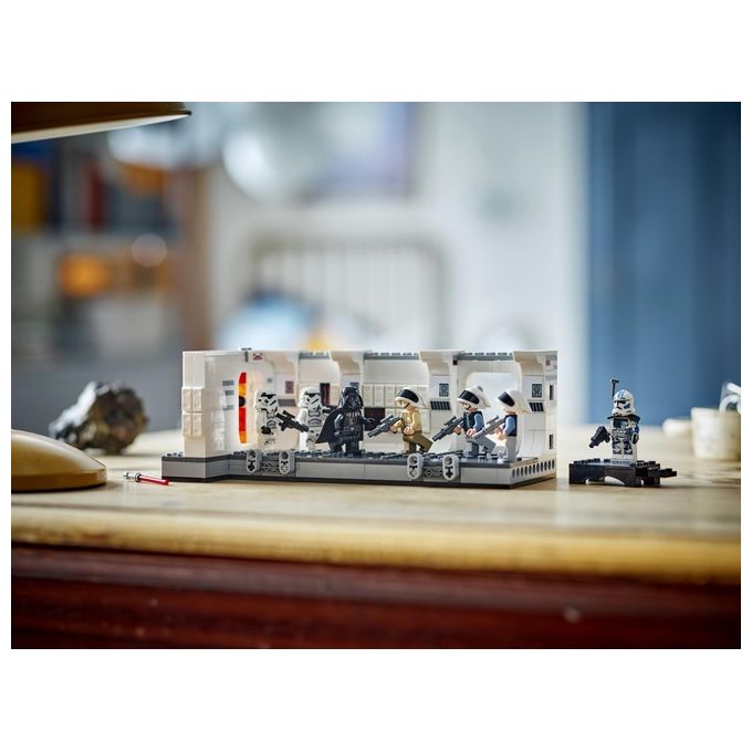 LEGO Star Wars 75387 Imbarco sulla Tantive IV, Giochi Bambini 8+, Scena nell'Astronave Giocattolo da Costruire con Minifigure