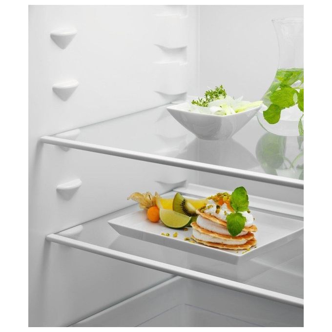 Electrolux ENG7TE18S Serie 700 GreenZone Frigorifero Combinato da Incasso 256 L 177 cm Classe E 36 dB Total No Frost colore Bianco