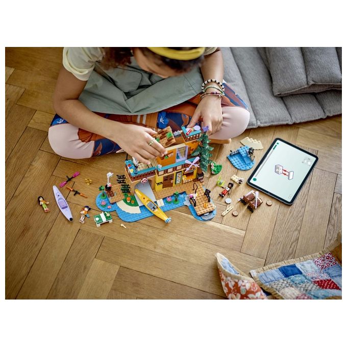 LEGO Friends 42626 Campo Avventura Sport Acquatici Giochi di Ruolo Educativi per Bambine e Bambini da 7 Anni con Molo e Campeggio Giocattolo da Costruire Accessori e 3 Personaggi Idea Regalo