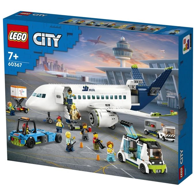 LEGO City 60367 Aereo Passeggeri, Modellino di Aeroplano Giocattolo da Costruire con 9 Minifigure e Veicoli dell'Aeroporto