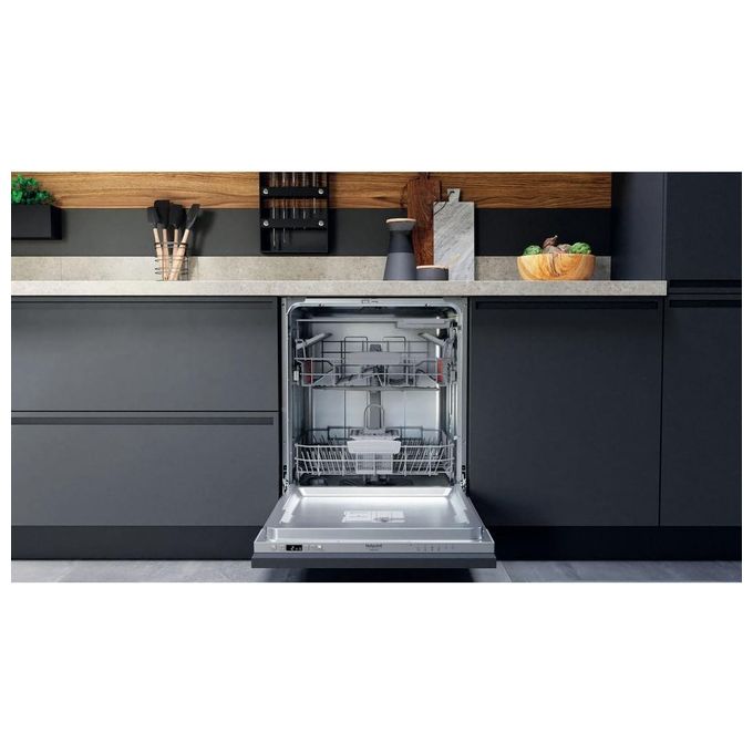Hotpoint HIS 5020 C Lavastoviglie da incasso a Scomparsa Totale 14 Coperti Classe energetica E 6 programmi Motore Inverter Active Dry Terzo cesto 60 cm Argento