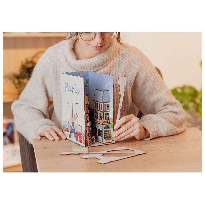 Revell 00539 Piccole Avventure Book Nook Parigi con Illuminazione LED e Montaggio Facile colore Multicolore
