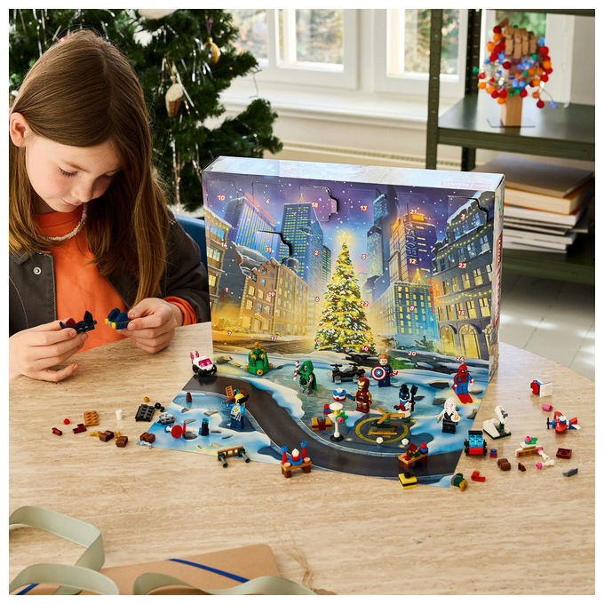Lego 76340 Calendario dell'Avvento 2026 Set da Costruzione 317 Pezzi con 6 Minifigure Marvel colore Multicolore