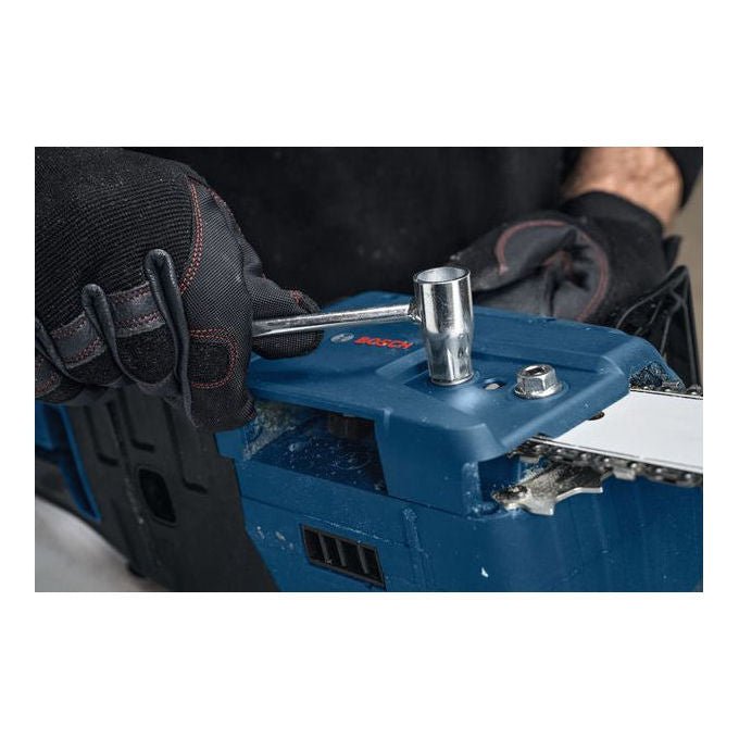 Bosch GKE18V40 Pro Motosega a Batteria con Tecnologia BITURBO Brushless e Sistema OptiCut Lunghezza Barra 40 cm colore Nero