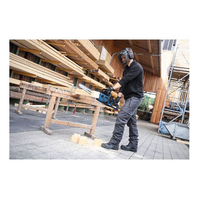Bosch GKE18V40 Pro Motosega a Batteria con Tecnologia BITURBO Brushless e Sistema OptiCut Lunghezza Barra 40 cm colore Nero