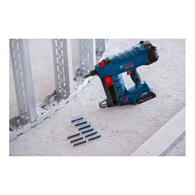 Bosch 06019L7001 GNB 18V-38 Chiodatrice per Calcestruzzo a Batteria 18 V Lunghezza Chiodi 13-38 mm Diametro 2,7-3 mm colore Nero Blu