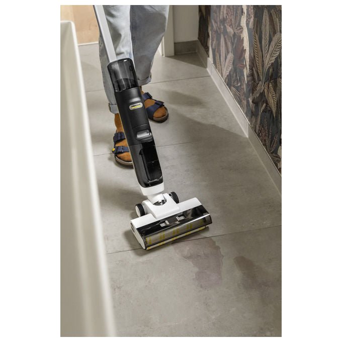 Kärcher 1.056-122.0 FCV 3 Aspirapolvere a bastone 2 in 1 Senza sacchetto Ciclonico HEPA 160 W Autonomia 30 min Batteria agli ioni di litio colore Bianco