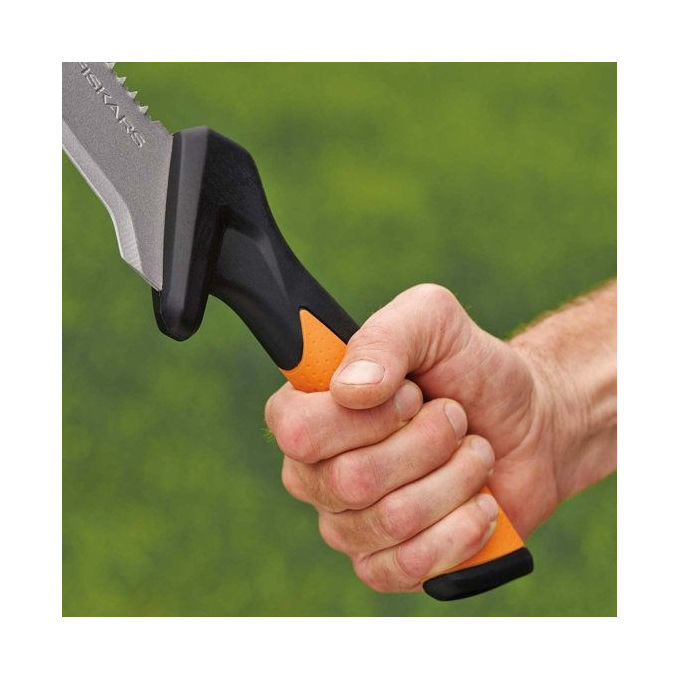 Fiskars 1051233 Roncola Seghettata Lama 23 cm con Fodero Lunghezza Totale 45 cm Peso 591 g Materiale Acciaio Temprato Plastica colore Nero Arancione