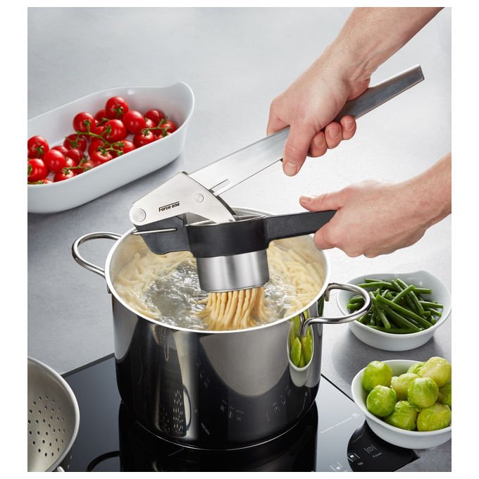 Gefu 13110 Schiacciapatate in Acciaio Inox con Parti Lavabili in Lavastoviglie colore Nero Acciaio inox