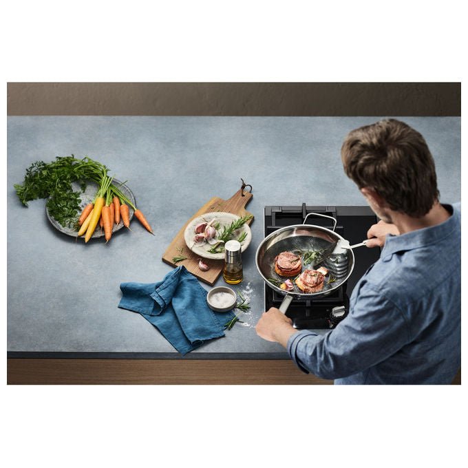 WMF 17.5648.6411 Profi Resist Padella Alta Diametro 28 cm Rivestimento PermaDur Acciaio Cromargan Alluminio colore Nero, Acciaio inox