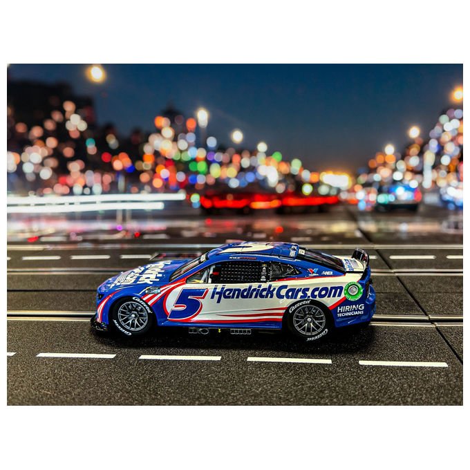 Carrera 20032004 Auto da Corsa NASCAR Camaro NextGen ZL1 Scala 1:32 con Luci Funzionanti e Controllo Digitale per Fino a 6 Auto Colore Multicolore
