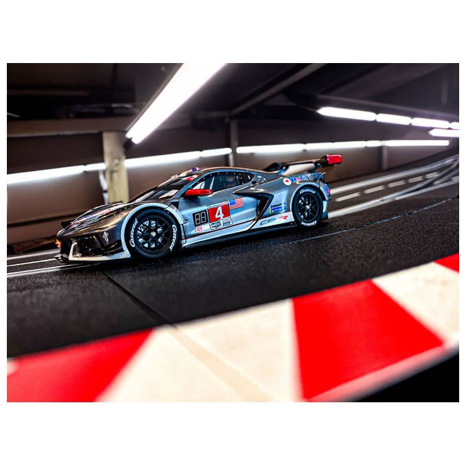 Carrera 20032025 DIGITAL 132 Auto Chevrolet Corvette C8.R No.4 Scala 1:32 con Luci Funzionanti colore Multicolore
